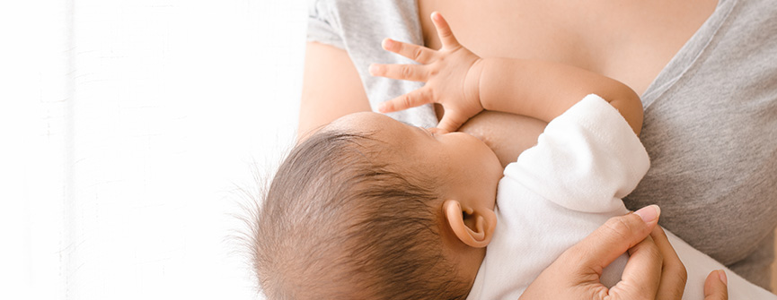 Karmienie noworodka – jak często i jak długo powinno trwać karmienie piersią?